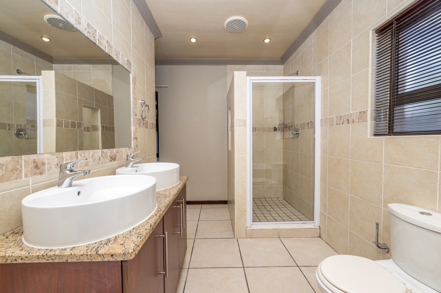 4 Bedroom Property for Sale in Sonkring Western Cape